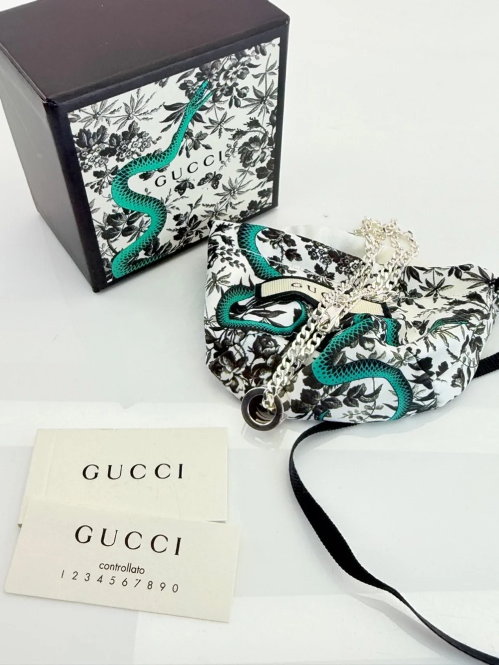 Authentic Gucci G Cut Out Circle Pendant Necklace